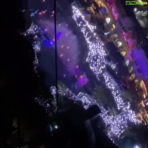 Keung To - 54.5K Likes - 因為jetlag剛從十點睡到現在,醒來回想起今天的一切仍覺得非常感恩🙏🏻
真的要提到我的fan club 的admin們,每一年你們為了我的生日都如此的辛苦,衷心的感謝。
今年生日沒什麼要說的,只希望所有人都可以平安健康,人與人之間多一點包容和鼓勵,也有一些課題我正在學習,希望上天可以繼續指引我,慢慢向好的方向改變。
再次感謝愛我和支持我的人🙏🏻
姜濤會加油的👌🏻
#🍬
#謝謝太陽伯伯