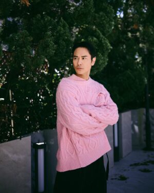 Kevin Cheng Instagram - 老婆揀咗粉紅色俾我🩷
好睇嗎？

👚 @lanecrawford