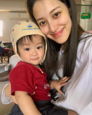 Kevin Cheng Instagram - And just like that I became a mother of three boys 🥹❤️

I can go on and on about how many times my heart felt so full simply by having them by my side. 
Or how I’m constantly touched by their purity and gentle love towards life and each other 💛
And not to forget how they drive me crazy but even the darkest eye circles are worth seeing them grow up strong and well
And needless to say, I would and will do anything to keep them safe from harm and hurt. 🥺

To every Mother who gives their kids their WHOLE WORLD, thank you—and Happy Mother’s Day 💗🥹