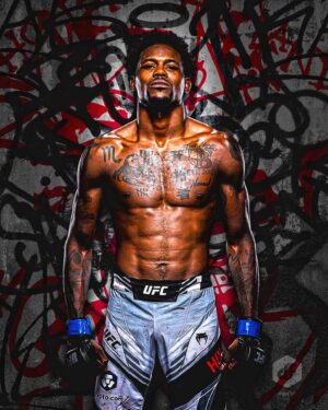 Kevin Holland Instagram - Here comes a thousand you better win your next comments!!!!
Man down not ✋🏿 down this time. 
#ufc #287 #miami #josequervo
🖼️ @davefretz 
not sure who took the pic tho ……