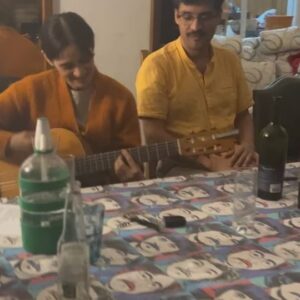 Kevin Johansen Instagram - Al fin canté con mi querida ídolamiga, @julietavenegasp (con quien compartiremos en Madrid en julio por las @nochesdelbotanico3) y los grossos de @eldavidaguilar @luciomantel @maxipadin @miguel_talarita @marielfuertes @wirandajohansen @pancho_ricco @kimm.johansen @freddy.camposs @tomjohansen__ @lala.franco.7 @marcelodny @ilfratan y flia extendida, gracias! 🫶