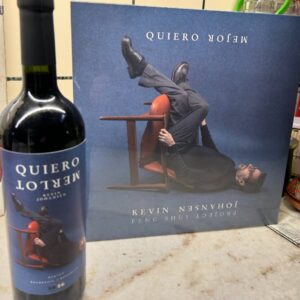 Kevin Johansen Instagram - Salieron los vinilos! #quiero mejor #soldout Gracias a todos! @mauro.villarejo @kimm.johansen @lala.franco.7 @pandaelliot @cocamonte @carloslaurenzmastering @cagliero.jo @incamino y equipo…(Foto: @noralezano). 🫶
