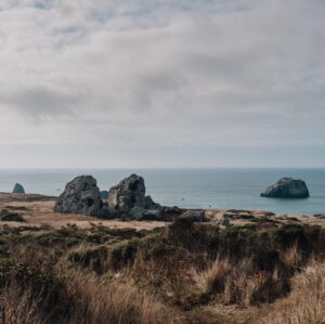 Kevin Jorgeson Instagram - Over 20 years ago, I tried outdoor climbing for the first time at this seaside crag called Sunset Boulders. It’s still one of my favorite spots, known best for slippery feet, sharp holds, and fun top ropes/highballs. 📷: @marble_rye
