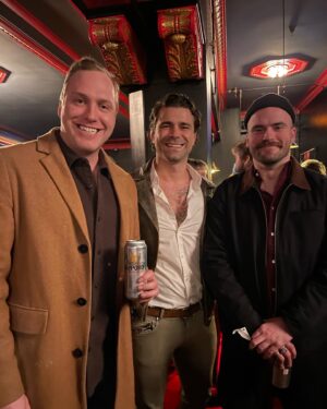Kevin Lapierre Instagram - Première de “Philou” le nouveau one-man show de @philroy hier avec mes potes ✨