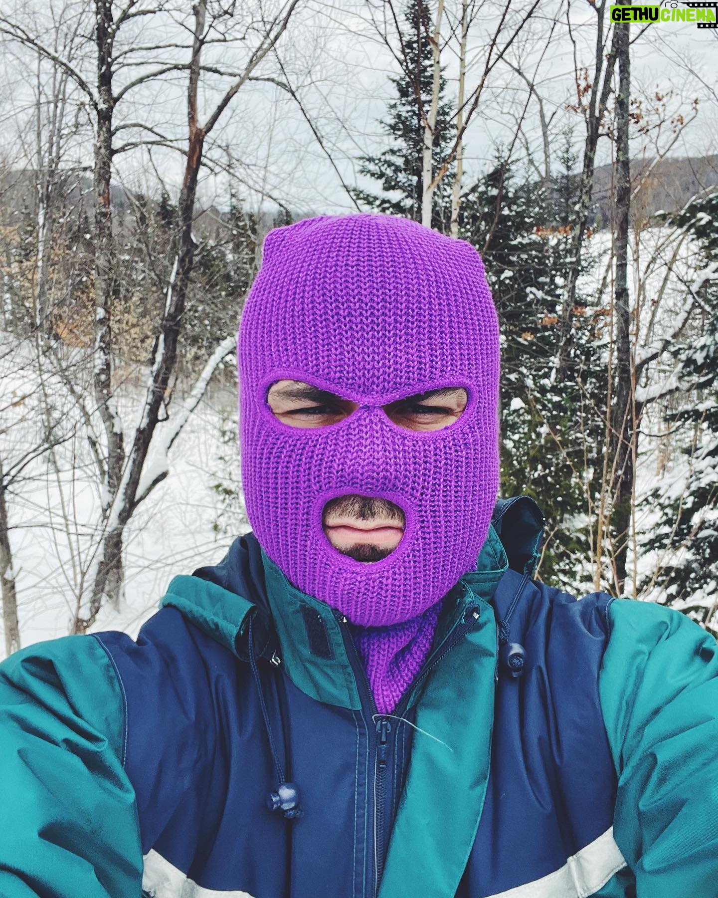 Kevin Lapierre - 1.3K Likes - jouer dehors.
#zemo