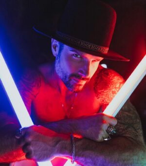 Kevin McNamara Instagram - Neon Cowboy. 
•
(Favorite Shot?)
•
📸: @jhairguerrero 
#fit #fitness #print #fitfam #fitspo #fitnessmotivation #fitnessjourney #tattoo #tattoos #guyswithtattoos #inked #ink #model #malemodel #vibes #neon #hat #style #fashion #artist #art
