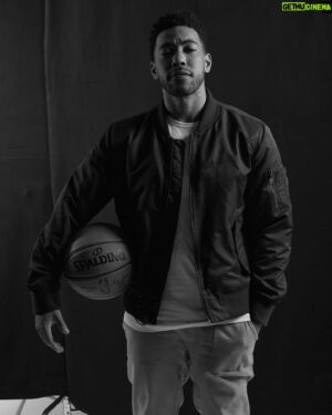 Kevin Miles Instagram - 2020, with all the ups and downs I will never forget you. Wishing everyone the most dominant 2021, a year of smiles that we long deserved and the feeling of fulfillment that we all earned. To never forget what we learned. And to help each other rebuild from here. Happy New Year World 🙏🏽🥳 #HappyNewYear #bye2020 #2021 📸 @roger_snider_photos