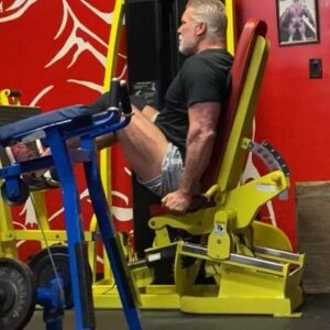 Kevin Nash Instagram - Knees are killing me, so high reps and volume is the design. I've been working out for 50 years. Finally listening to my body.