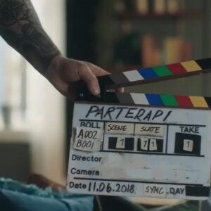 Kevin Vågenes Instagram - Bonusepisode med bloopers kommer på fredag på NRK TV, i tillegg til siste episode 🕺🏻 @nrkunderholdning