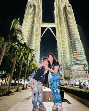 Kezia Caroline Instagram - finding paradise everywhere i go🕊️🤎 #sisterhood #kualalumpur