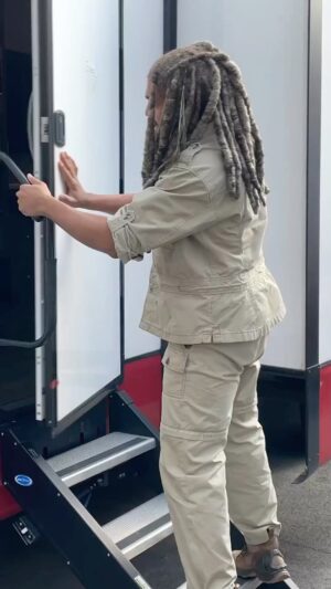 Khary Payton Instagram - A quick tour of the backlot of #thewalkingdead #twd #kingezekiel