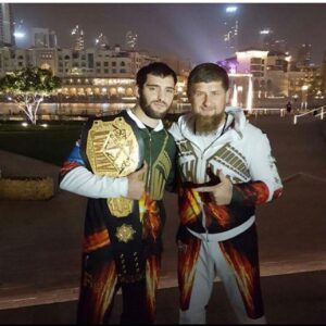 Khusein Khaliev Instagram - Если брат рядом, то враги падают градом. @ya_pomoshnik_kra_95  АХМАТ СИЛА 💪  #akhmat #mma #бои #дубай