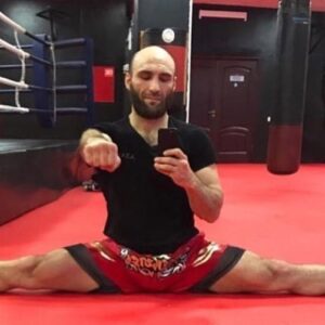 Khusein Khaliev Instagram - Друзья, сегодня прошло официальное взвешивание бойцов участвующих в турнире King of Warriors SFC и уже завтра в Арбат Холле в Москве  мы увидем долгожданное возвращение в октагон Грозного «ТОРНАДО» АДАМА ХАЛИЕВА. После долгого перерыва Адам Халиев готов показать и оправдать своё прозвище ТОРНАДО и смести всех на своём пути. Аллах Дала аьтту бойла хьа Адам. Да обрадует тебя Всевышний скорой и красивой победой АХМАТ СИЛА☝🏻 #мма #mma #боибезправил #ахматсила #akhmatmma #akhmat_mma  #khaliev_team #khaliev
