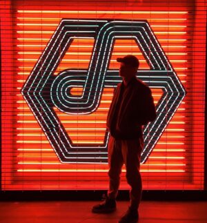 Ki Hong Lee Instagram - Last wk. I got stuck in #atlanta and @mistahfu was nice enough to hang out w/ me. He also made me take this pic for the ‘gram. Thanks? #tbt
