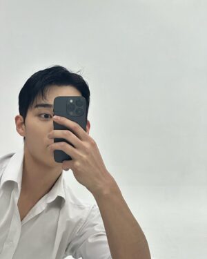 Ki Hyun-woo Instagram - 새해 복 많이 받아요🫶🏻
