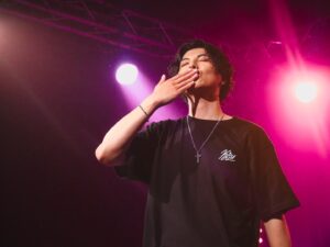 Ki Su Instagram - Hello everyone, it’s Kisu. I successfully finished my two-month European tour and now I‘m heading back to Korea. Each day was precious and filled with happiness for me! Thank you so much for giving me wonderful memories. Being a singer can be challenging at times, but thinking about the fans who support and love me helps me overcome those difficulties. I’ll strive to show you many more fantastic moments in good health. Always take care of yourselves, and to those fans I haven‘t met yet, please wait for me! I’ll be running towards you soon! Thanks to all the staff and everyone involved during these two months. Love you, fans! Today, I‘ll sing for you again, 049. 

P.s Don't forget that "KISS U" will be released on December 29th.

#KISU #KISSU #💋 #049