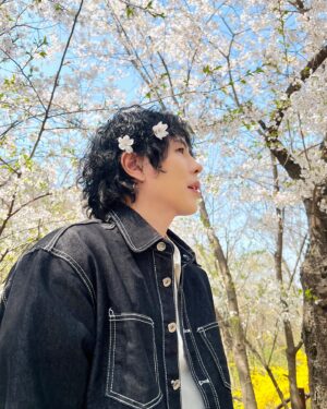 Ki Su Instagram - Who wants to go see cherry blossoms with me! #cherryblossom #🌸 #KISU #KISSU