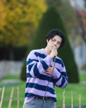 Ki Su Instagram - ’KISS U‘ I’m so happy to sing for you. I‘ll sing for you forever. Let's make happier memories together in 2024,  ok? 049 ‘KISS U'

#KISU #KISSU #💋 #vienna #austria🇦🇹