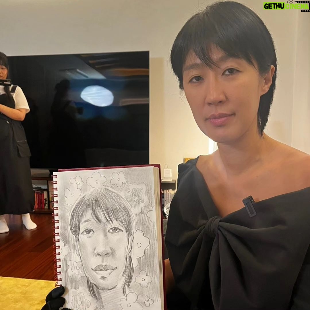Kian84 - 61.7K Likes - 홍진경누나.
처음봣는데 양재천의 두루미 같았이 엄청 우아했음.
#홍진경
#두루미
#우아
#맞춤법