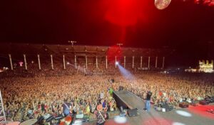 Kid Rock Instagram - We the people rockin' out in The Quad Cities last night. Great pic taken by @paradime . Thanks to all who came. Kid Rock.