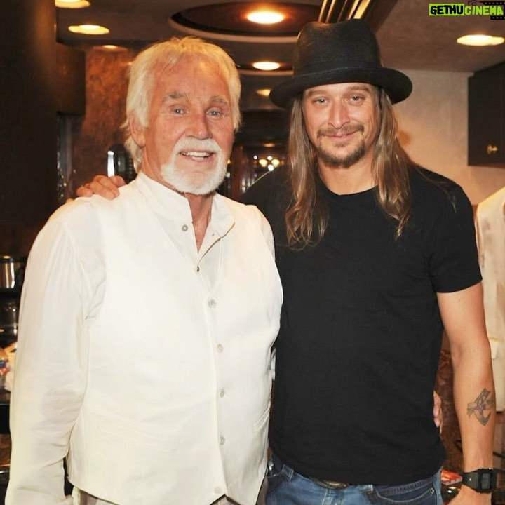 Kid Rock - 62.5K Likes - This is one of my favorite songs since I was young. It was written by Mike Settle and Kenny Rogers had a big hit with it in the late 60’s. Me and a few of my band members did this very quickly in my studio years ago. I thought it would be a nice tribute to Kenny. Rest in peace Gambler.
Kid Rock. (See Facebook for full song version)
