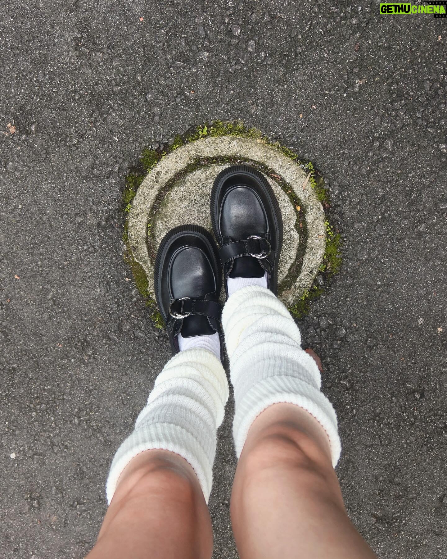 Kiki Lim - 801 Likes - Normalise posting the same skirt twice š¤š«¶š»