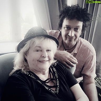 Kikki Danielsson - 2.1K Likes - Här sitter jag med Sulo och vi båda är så otroligt tacksamma, rörda & glada för att så många har förbokat boken! ❤️Har sagt det förut, men säger det ändå igen: det är så roligt att ni är med mig på den här resan och självklart också att ni är nyfikna på vem jag är på riktigt.😉
Så spänd på att höra vad ni tänker och tycker om den.
Boken kommer 25 oktober men, som sagt, du kan boka boken redan nu och då får du den signerad på kuppen. Länk finns i min profil. 🌟