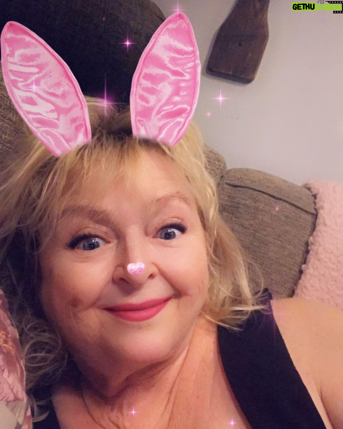Kikki Danielsson - 1.7K Likes - Sitter i min soffa å är smått Förbaskad! Jag har missat Ännu en Födelsedag😱Jag ville bara Gratulera Jörgen p
hans Stora Dag🌹🥳🎉
Hoppas du hade en Fin Dag med Familj å Vänner💞Kram😁KikkiDee