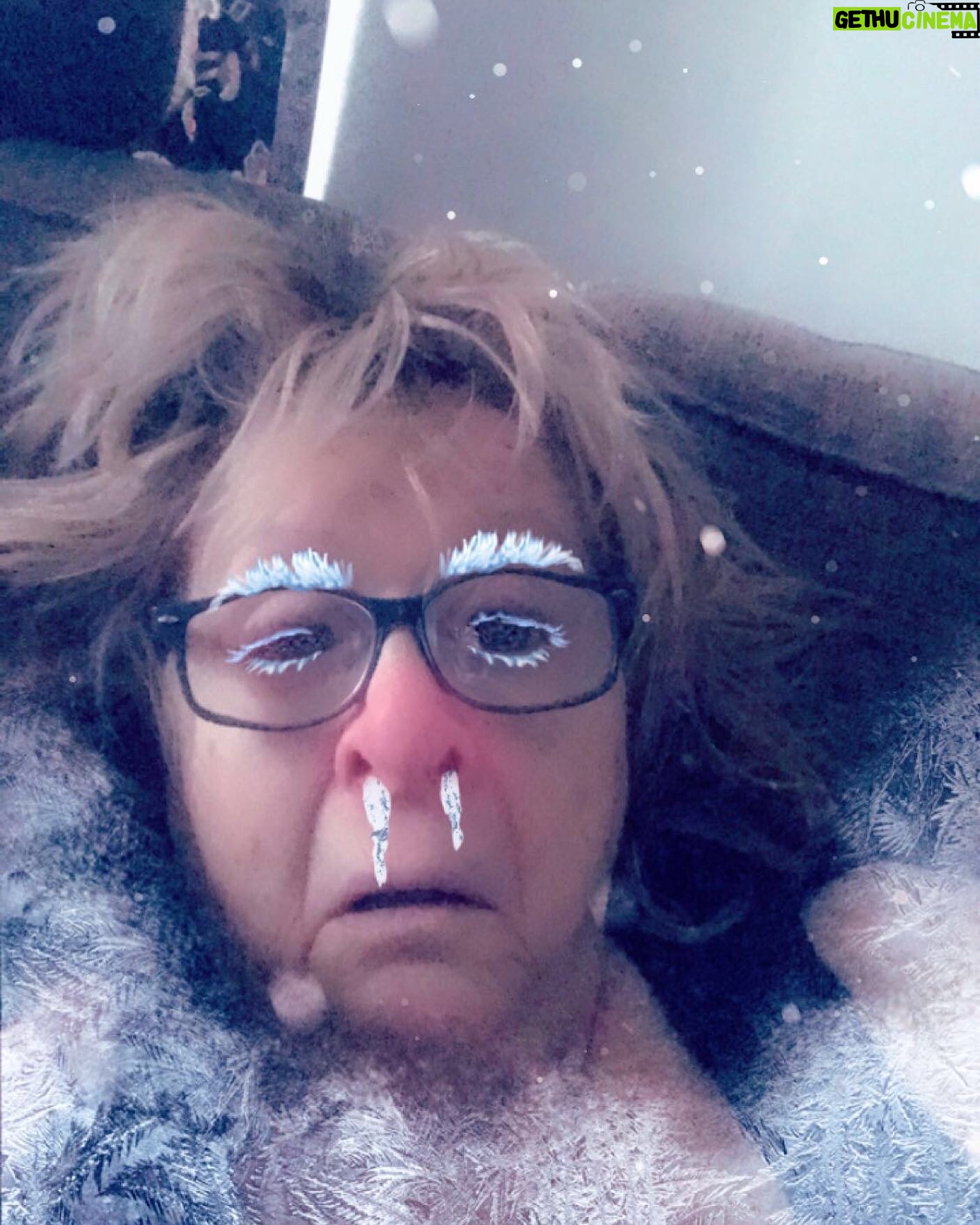 Kikki Danielsson - 2.3K Likes - ÅÅÅH SÅ TRÖTTSAMT🥵 Har nu haft Brakförkylning sen några veckor före Jul, å den vill Inte Ge Sig🤧😮💨All snö s vräker ner gör att jag Helst stannar inomhus!
Ska snart åka på den Norska Dansegalan i Puerto Rico🏖 en vecka😎Det kan nog vara lite Skönt att få byta klimat! Resan är nästan 6 timmar,
å jag bävar för den, eftersom rygg å baksäte klagar när jag sitter så länge. För att sen inte snacka om Hemresan, när den Obligatoriska Reseförkylningen drar igång, å så börjar vi fr Början igen👹Nåväl, man är ju van🤧😮💨