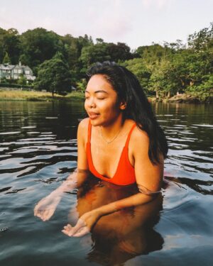 Kim Adis Instagram - nature soothes the soul..✨🌿 hope everyone has a beautiful weekend! #lakedistrict #holidays #joy