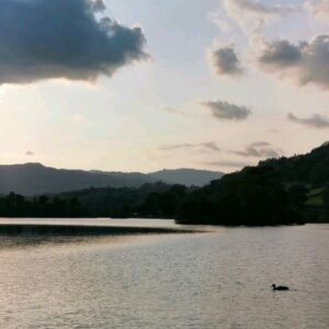 Kim Adis Instagram - nature soothes the soul..✨🌿 hope everyone has a beautiful weekend! #lakedistrict #holidays #joy