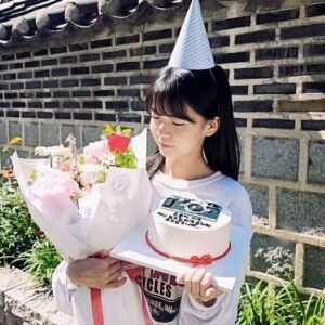 Kim Bo-min Most Liked Photos and Posts