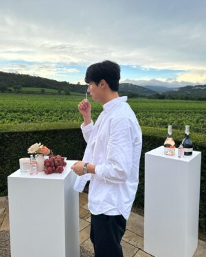 Kim Chung-jae Instagram - beautiful moments with @maisonmargielafragrances 
in Saint Tropez 🇫🇷 

#glimpseofmemories #메종마르지엘라프래그런스 #KOLtrip