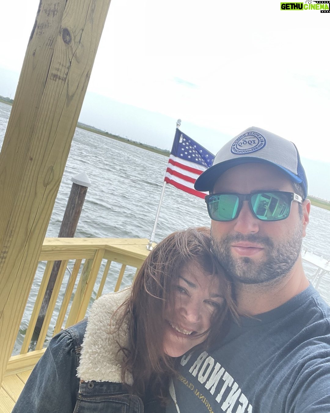 Kim Delaney - 1.2K Likes - For Daddy and all my uncles and women who served. I honor you…
Always remember…