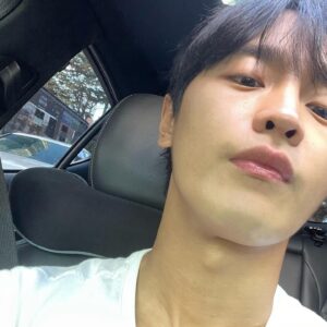 Kim Do-wan Instagram - 