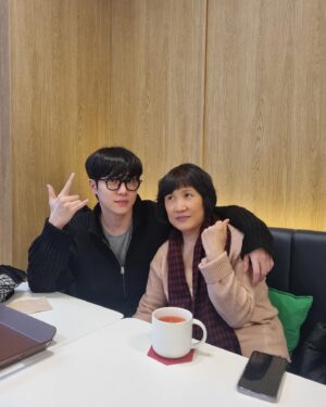 Kim Dong-han Instagram - 해피설날🫶