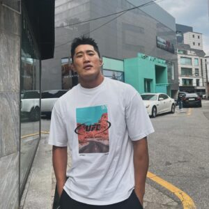 Kim Dong-hyun Instagram - 💇🏻‍♂️🤩 #머리파격변신