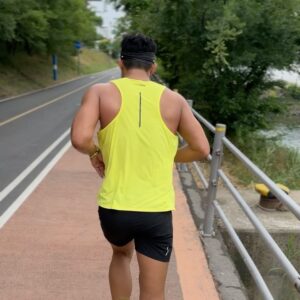 Kim Dong-hyun Instagram - 철인 3종 비공식 첫 완주!😃🔥🫡 평생 운동하면서 제일 뿌듯한 날😁😁행복하다🔥💪 #triathlon D-15
#swimming 1.5km 48:16
#cycling 40km 1:23:59
#running 10km 47:45
@minhoheotri 허코치 고마워🙏 
#gorewear @gorewear_korea_distributor @smith_sinsa