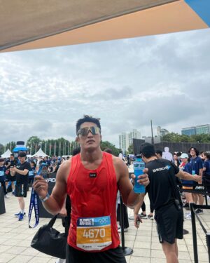 Kim Dong-hyun Instagram - #올림픽데이런 참가해서, 10km 완주 성공!🏃🏻‍♂️
오늘 10k는 거의 트레일 러닝 느낌의 코스이슈로 46분🤣🤣
파리올림픽 응원하겠습니다.🙏🇰🇷
#광고 #파워에이드 #파워에이드제로 #나만의순간멈추지않는파워 #올림픽데이런2024#POWERADE #2024파리올림픽 #러닝 @coke.deal