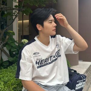 Kim Dong-jun Instagram - 날이 좋구만 🌞