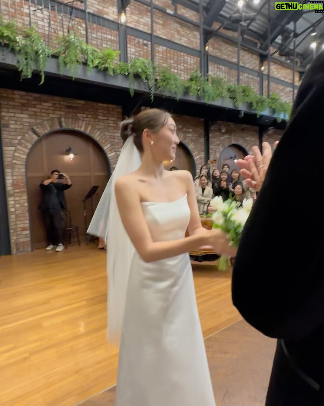 Kim Gun-woo - 33.9K Likes - 다은이 언이 결혼식 🥳💛