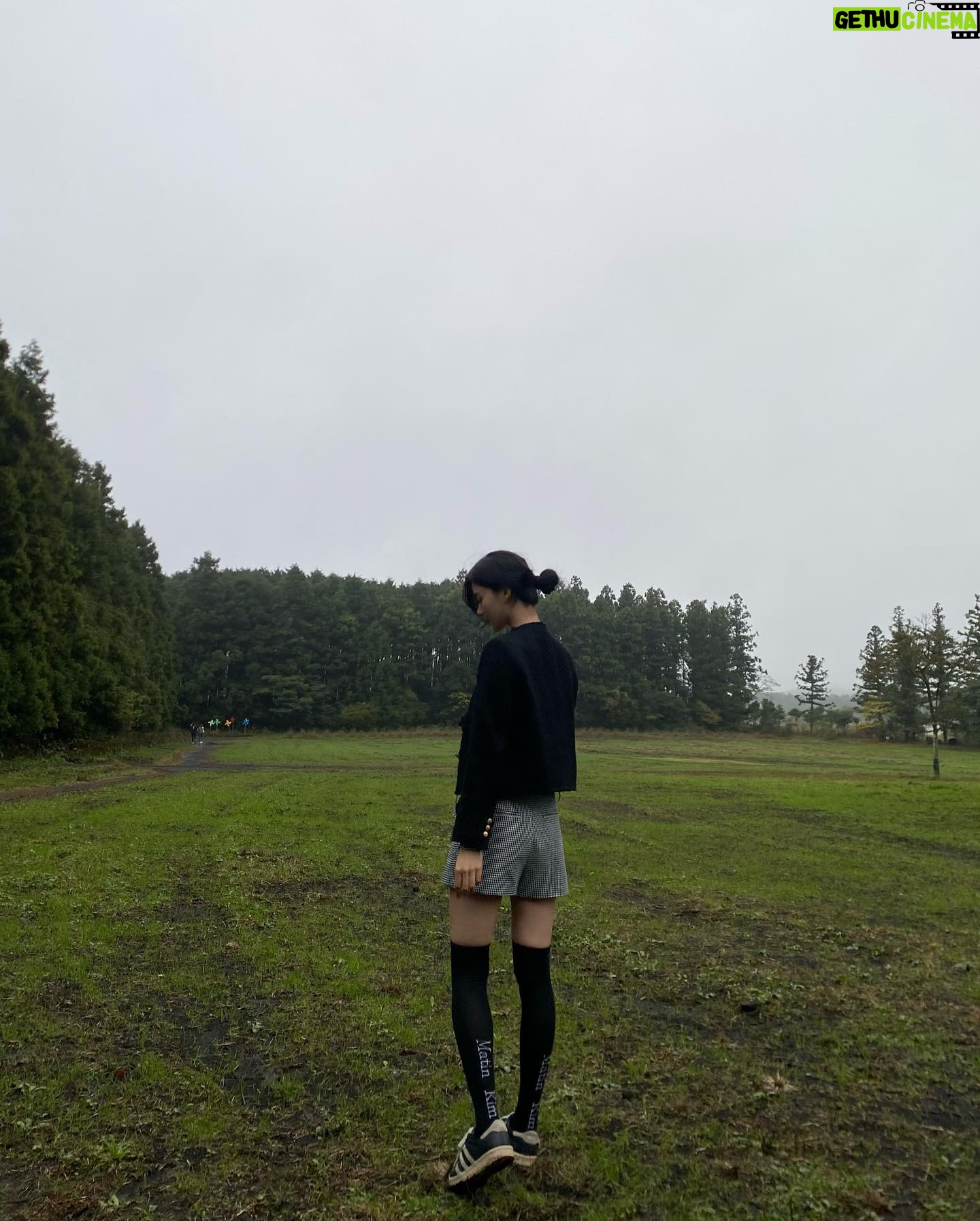 Kim Gyu-yeon - 3 Likes - 🌧️🍂