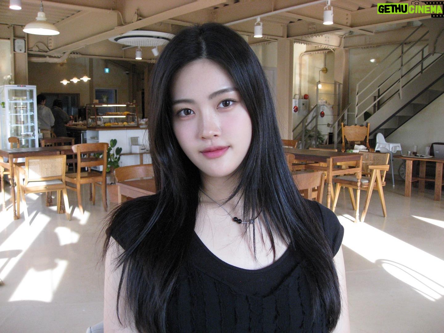Kim Gyu-yeon - 3 Likes - 🌸