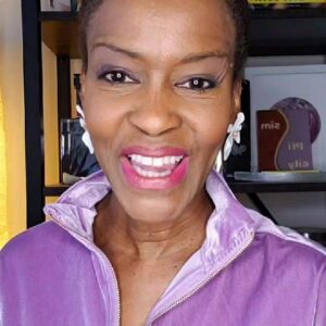 Kim Hawthorne Instagram - Enjoy a free 6 part course that helps you set and achieve goals by prioritizing what's important to you.

#goalsetting #goals #thekimhawthorne #bywdreams #beyondyourwildestdreams #kimhawthorne #success #happiness #workingmoms #caregivers