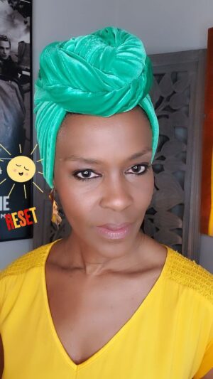 Kim Hawthorne Instagram - 💥Click the Linktree link in my bio for tickets!💥L.A., California area.💥Space is limited to 14 participants.💥

#soulworker #selfcare #retreats #thekimhawthorne #kimhawthorne #lifecoach #successcoaching #lifecoachforartists #lifecoachforactors