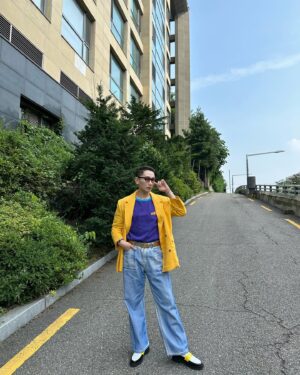 Kim Ho-young Instagram - 호이팅! 해.야.지! 💜💛