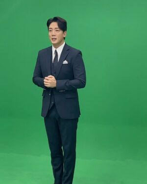 Kim Hwan Instagram - 신뢰와 믿음 없이는 
단 하루도 못사는 사람 st.🤵🏼