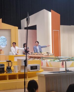 Kim Hwan Instagram - #도전애슐랭아이셰프 
오랜만에 성주 선배와 투컷!

채널A 월)오후09:30