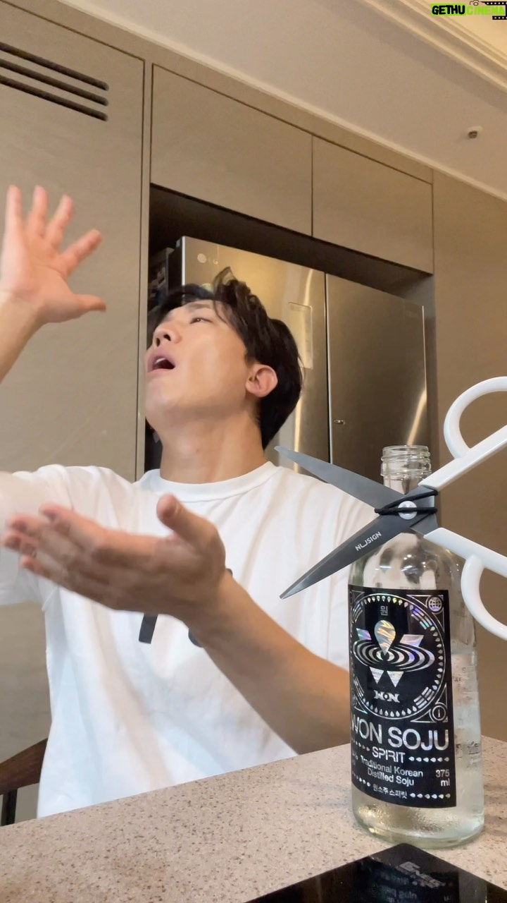 Kim Hwan - 4.8K Likes - 🍾🍺🍹🍸🥃
가위바위보 연습을 해야겠다.
#reels#reelsinstagram#reelsinstagram
#릴스#릴스타그램