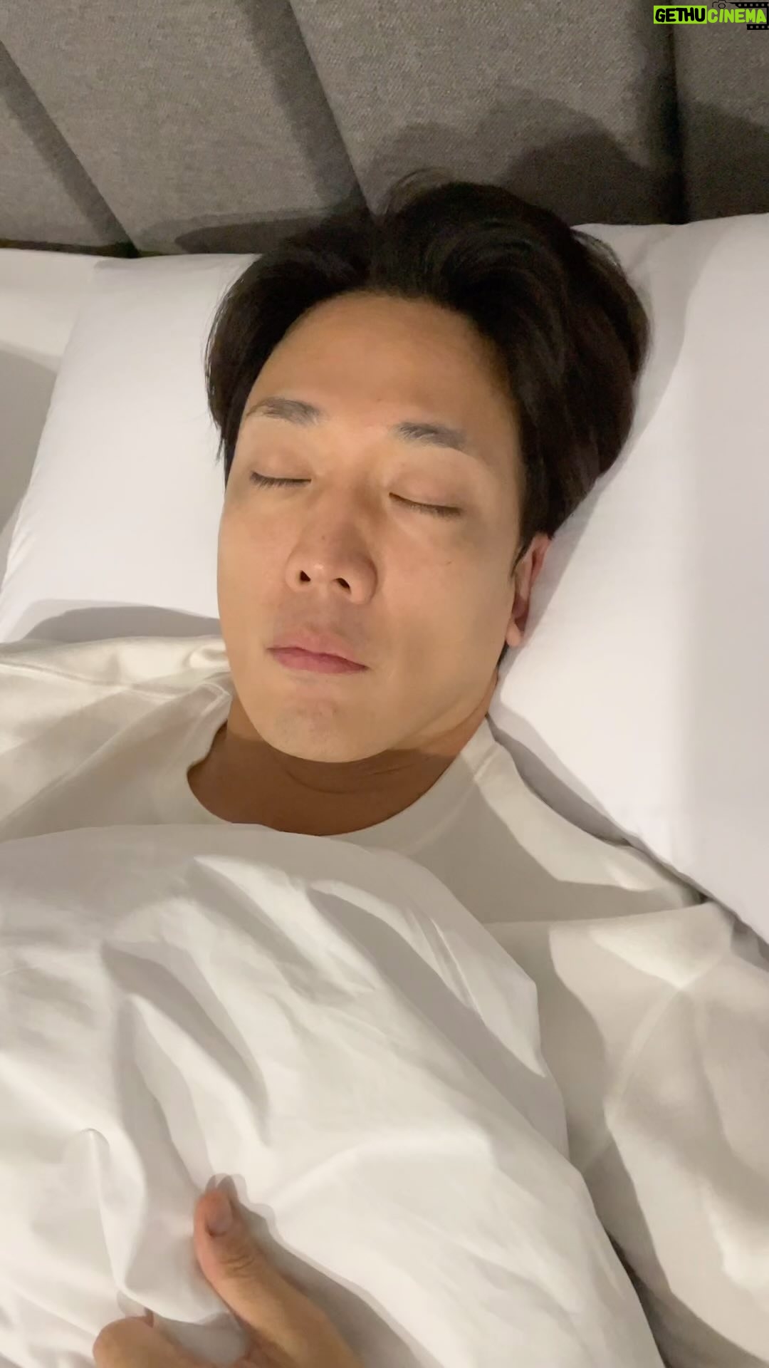 Kim Hwan - 163.3K Likes - When I wake up..
#reels#reelsinstagram#릴스#릴스타그램